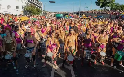 Praça JK sedia pré-Carnaval de BH com Baianas Ozadas e Então, Brilha!